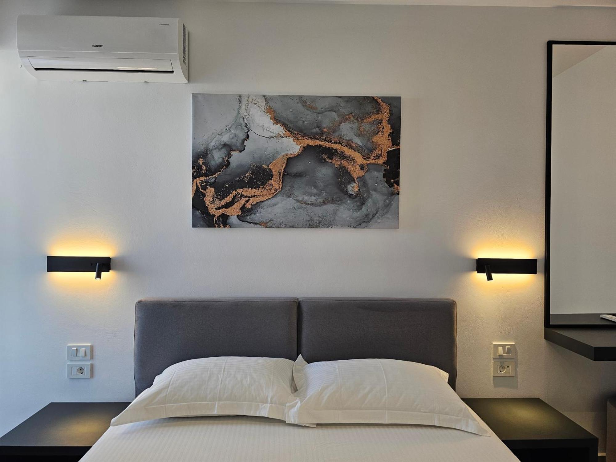 Adele Hotel Ksamil Exterior photo
