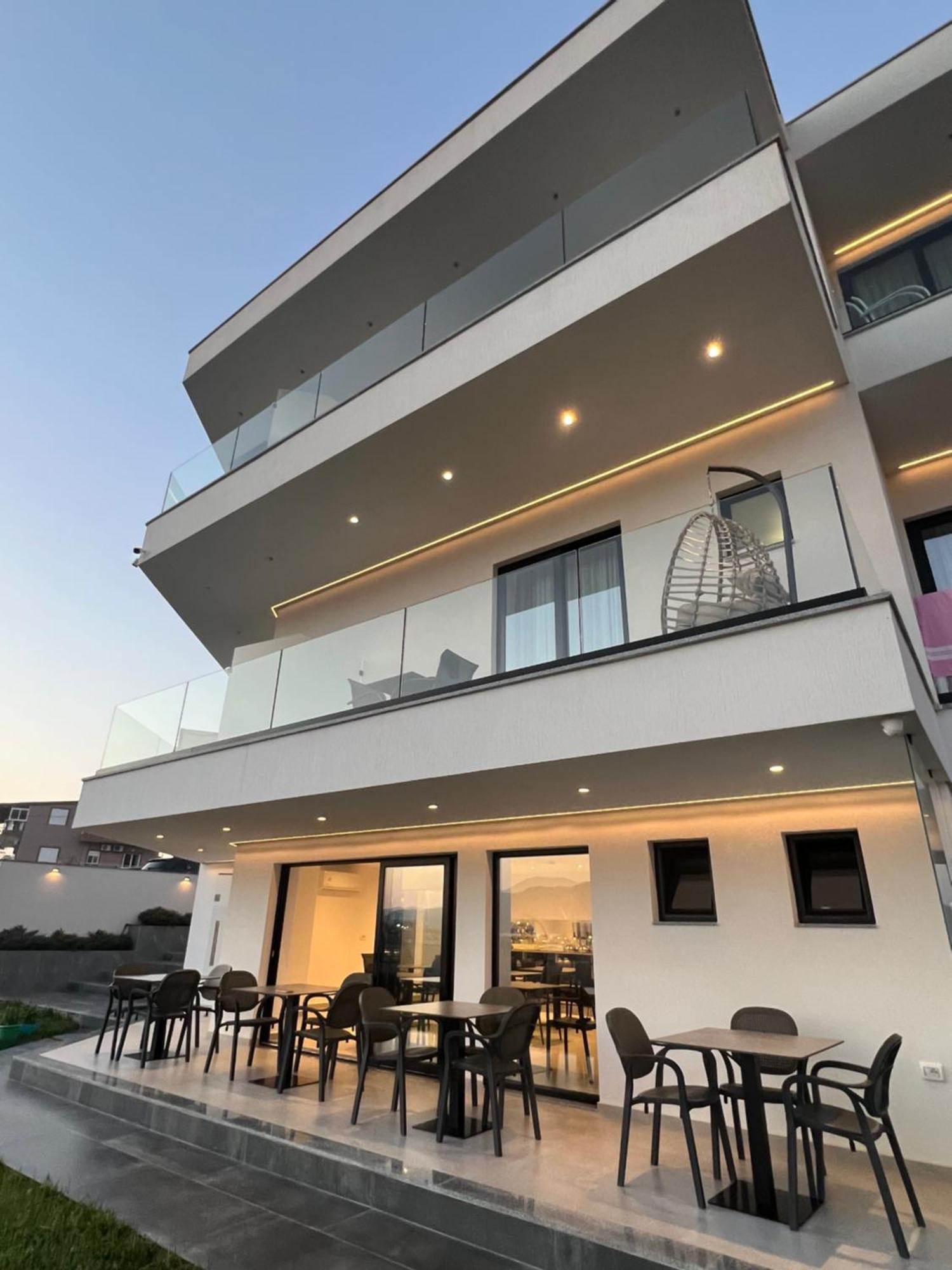 Adele Hotel Ksamil Exterior photo